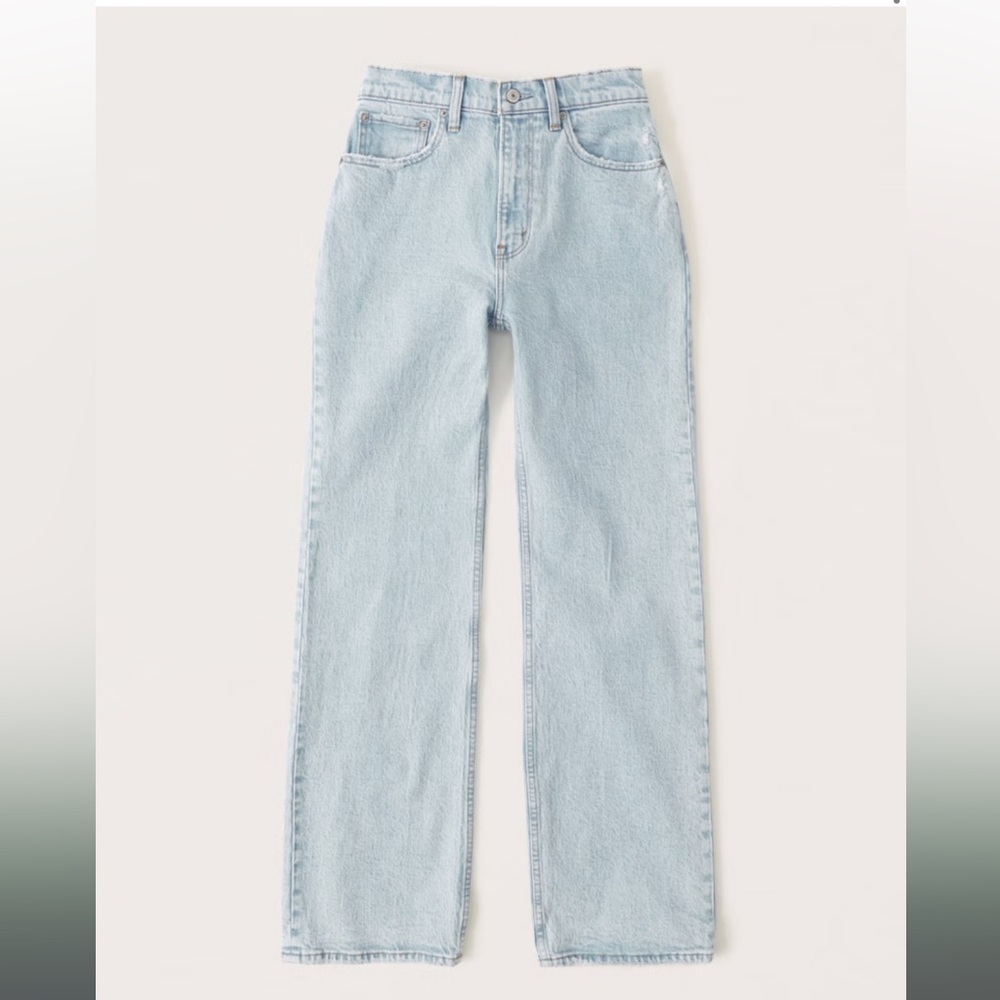 Abercrombie & Fitch Curve Love High Rise 90s Relaxed Jean in Light Size 30/10R